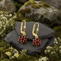 Ohrhaenger-333-GelbgoldmitGranat-Blumen
